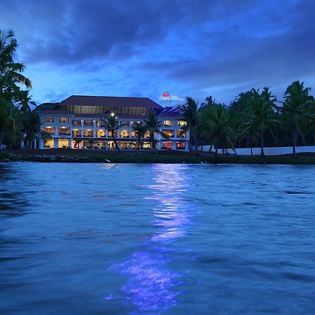 Lake Palace Trivandrum Vettutura Exterior foto